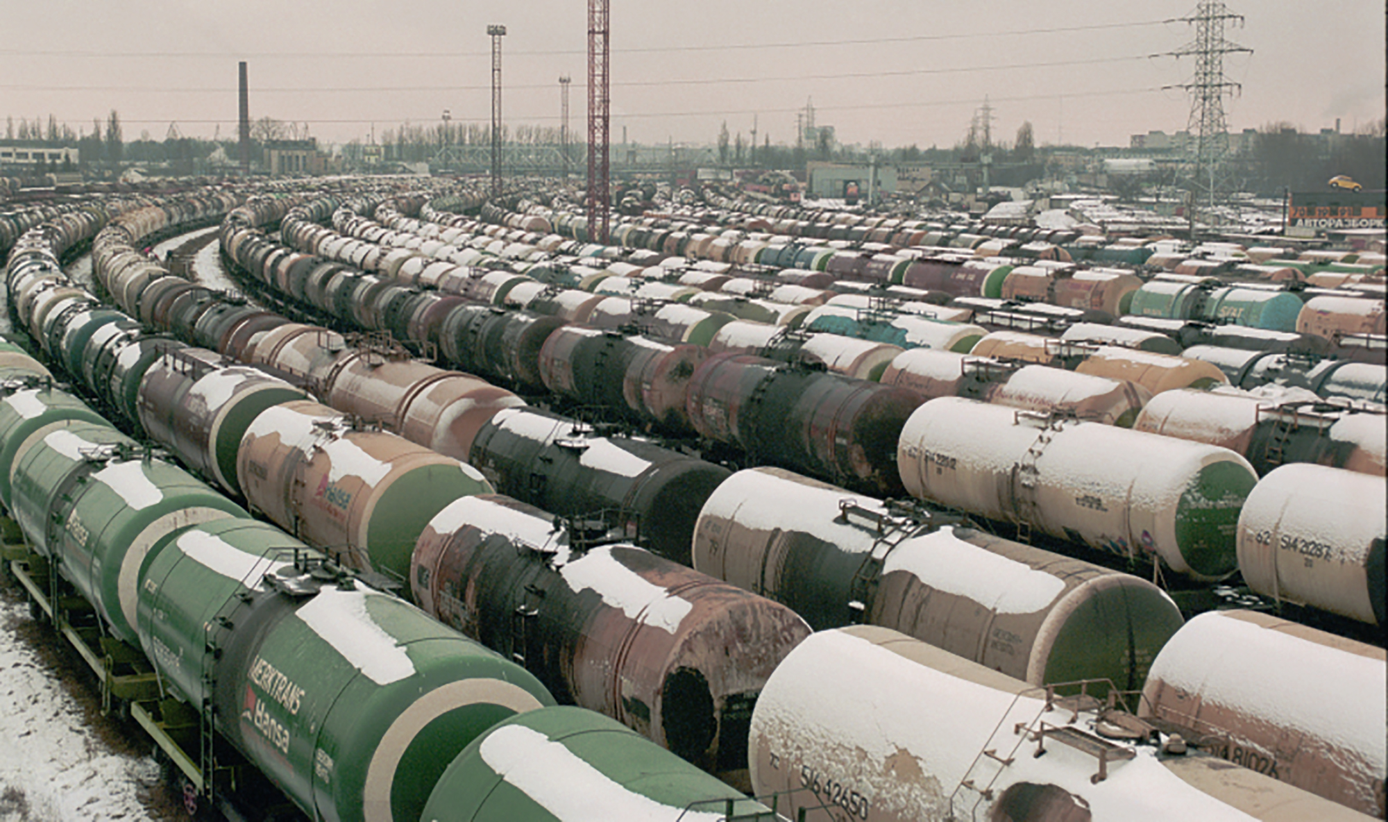 Фотограф Александр Васильевич Поляков. НЕФТЬ. цистерны цистерны